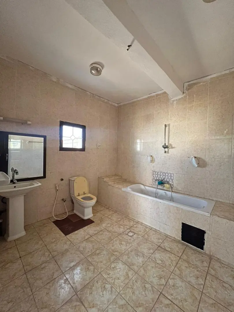 Haramous - Villa F5 à Louer à 260,000