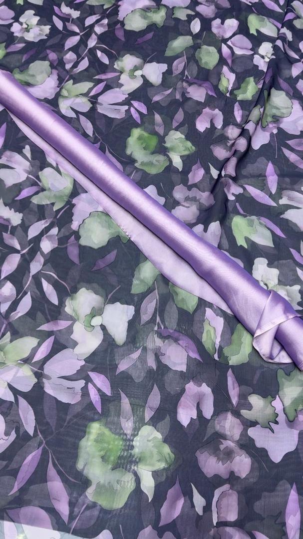 Tissu dirac imprimé floral violet avec doublure satin - photo 2 sur 7