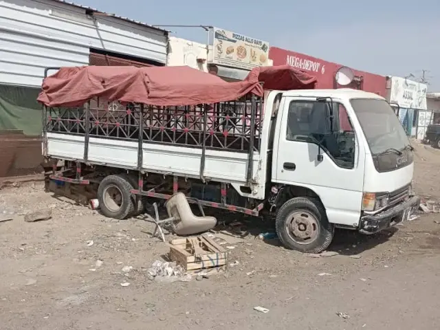 Isuzu box truck