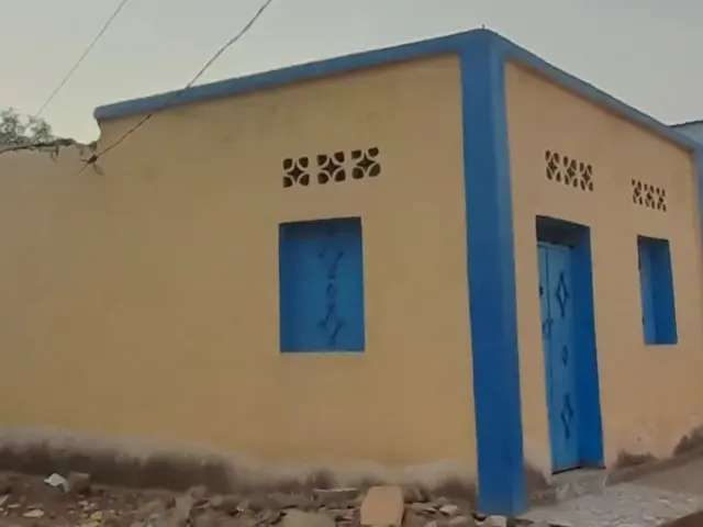 F3 double facade à louer