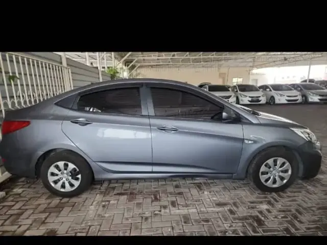 Hyundai accent 2016