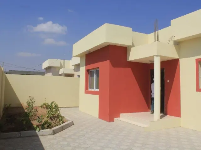 Villa F3 sécurisée à louer à cité RAWABI