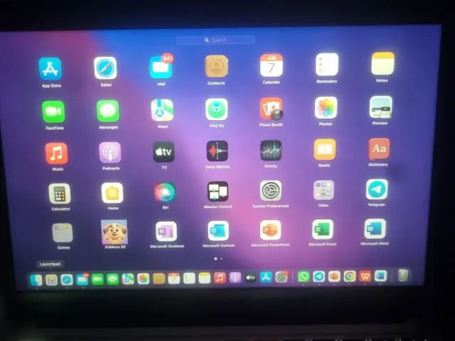 MacBook air 13 inch en très  bonne état ! Pc Apple