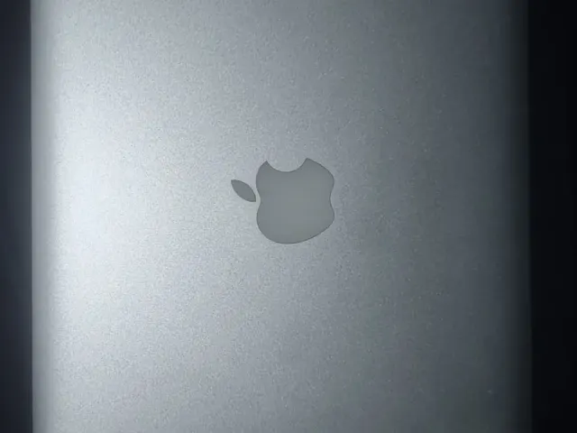 MacBook air 13 inch en très  bonne état ! Pc Apple