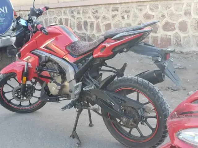 À vendre-Moto SENKE 200, puissance et style à Petit Prix.