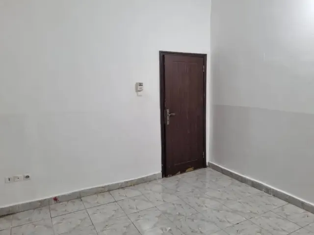 Maison F5 spacieuse à louer à Hodan 1, proche hôpital Al-Rahma