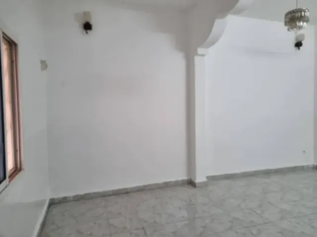 Maison F5 spacieuse à louer à Hodan 1, proche hôpital Al-Rahma