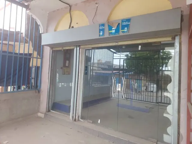 Local commercial 120m² en face de la route PK12, VOIE N°17 - photo 3 sur 9