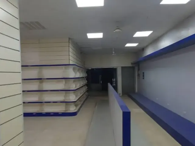 Local commercial 120m² en face de la route PK12, VOIE N°17 - photo 9 sur 9