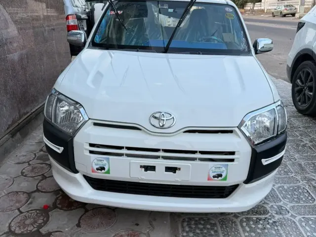 À vendre TOYOTA PROBOX SUCCEED importé à Dubaï jamais roulé à Djibouti