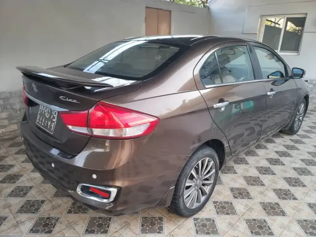 A vendre Suzuki Ciaz - photo 2 sur 4