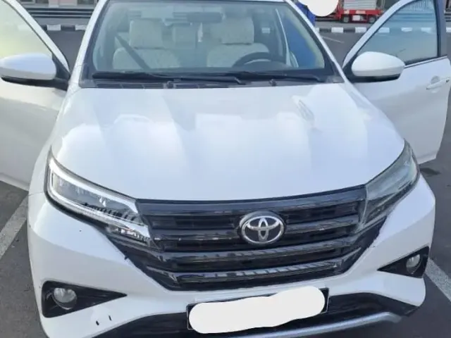 *À VENDRE: Toyota Rush*  *Excellent État Et Très Bien Entretenue Et Propre*