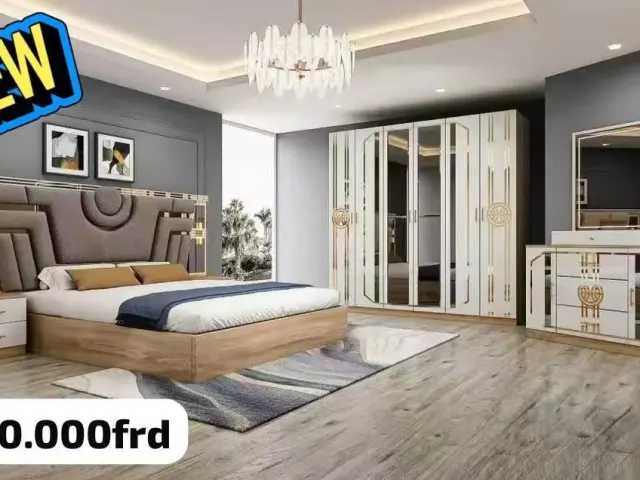 Chambre à Coucher Complète à Vendre – Lit, Armoire, Table de Nuit
