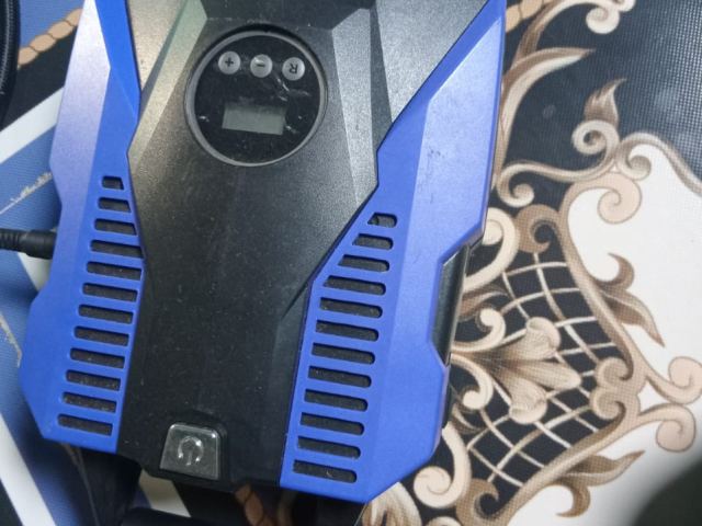 Compresseur d'air portable Akface 12V pour voiture
