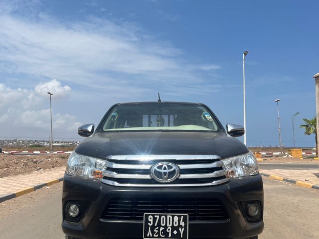 Toyota Hilux double cabine 4x4 2020, automatique, 77 000 km