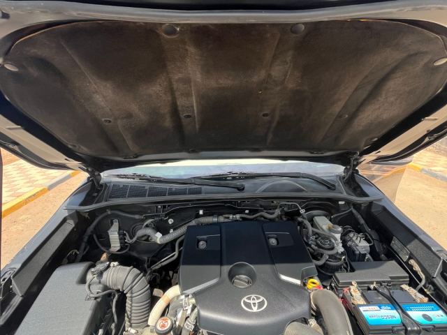 Toyota Hilux double cabine 4x4 2020, automatique, 77 000 km - photo 7 sur 8