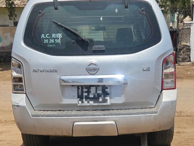 Nissan Pathfinder V6 - photo 3 sur 4