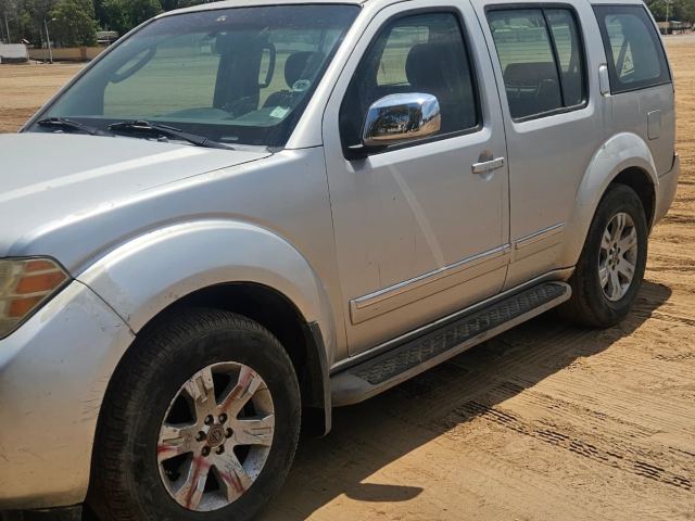 Nissan Pathfinder V6 - photo 4 sur 4