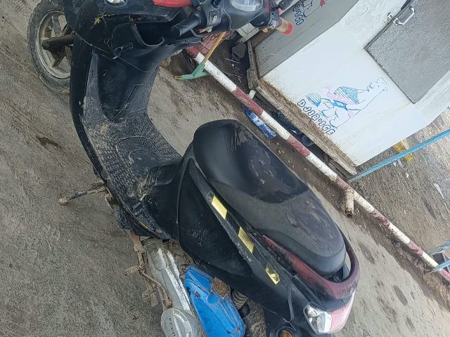 Scooter 50cc noir immatriculé - photo 3 sur 3