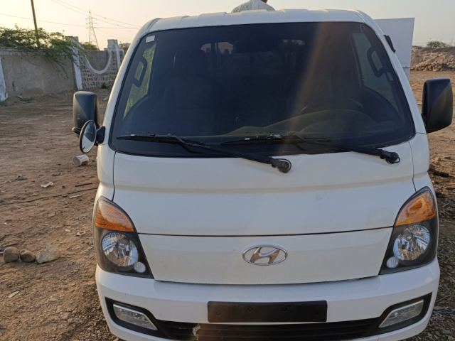 🚚 Hyundai Porter II / H100 (2018) – 61 450 KM – Excellent État - photo 3 sur 4