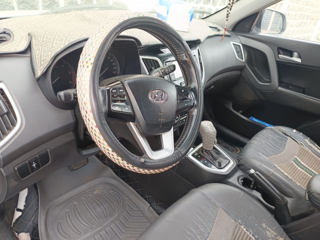 Hyundai Creta blanc, SUV 5 portes - photo 3 sur 4