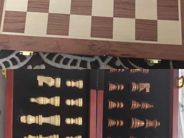 Jeu d'échecs en bois pliant avec pièces