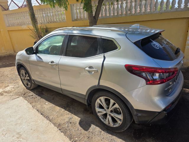 Nissan Qashqai gris
