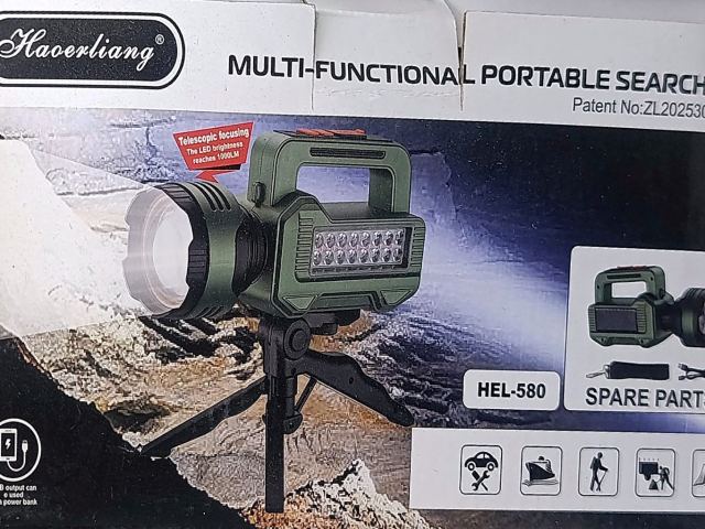 Projecteur LED portable avec trépied - photo 2 sur 2