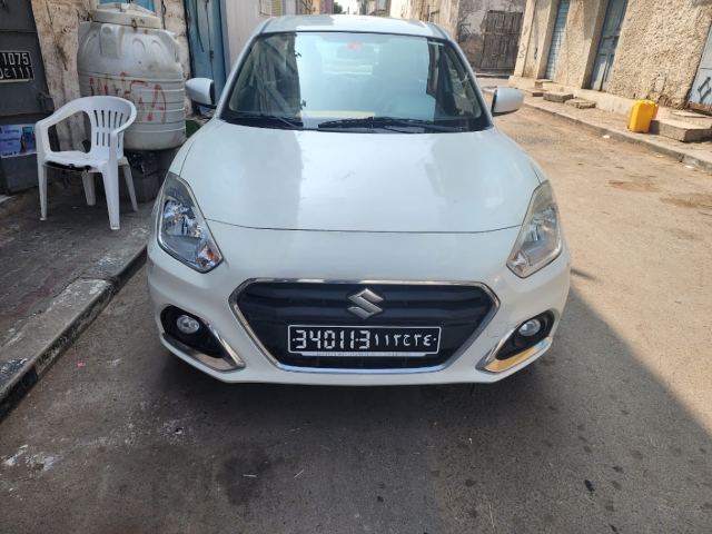 Suzuki Dzire blanche