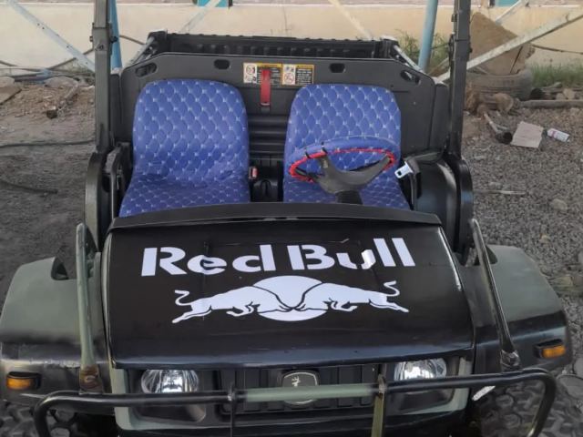 Buggy utilitaire 6x6 avec benne, housses de sièges bleues - photo 3 sur 3
