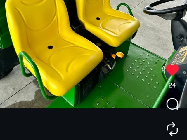 John Deere Gator utilitaire avec benne basculante - photo 4 sur 8