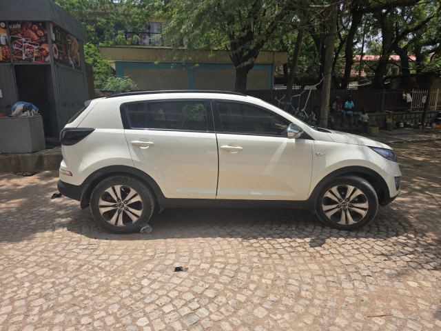 Kia Sportage SUV blanc
