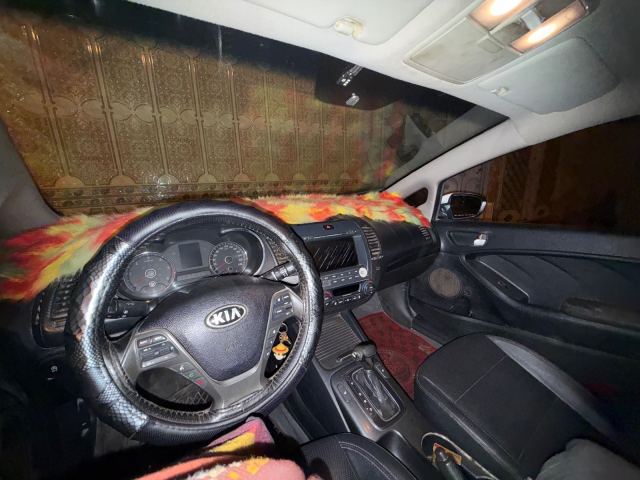 Kia k3 2015 berline verte et blanche à vendre - photo 6 sur 7
